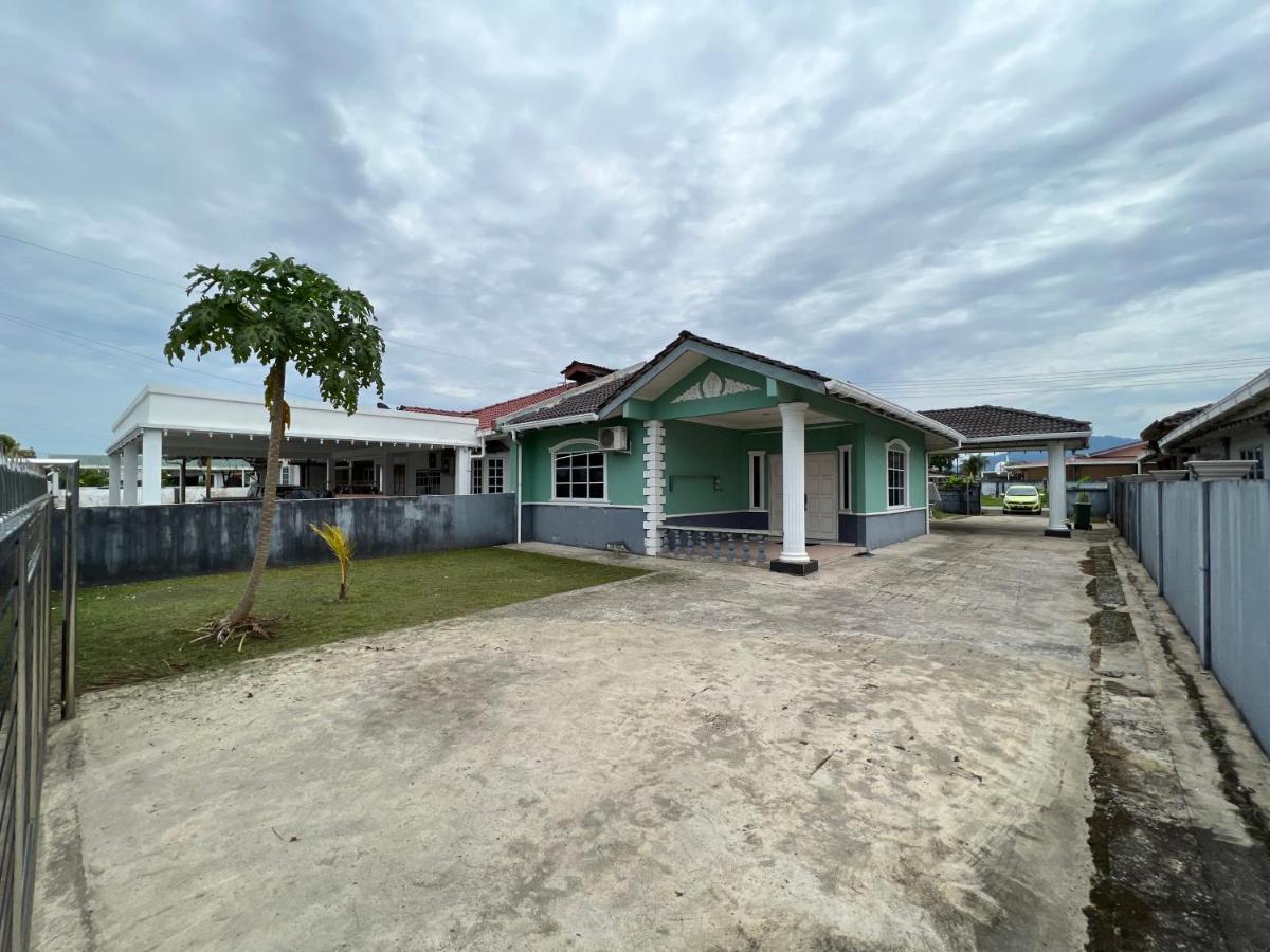 Hanif Homestay Kuching Extérieur photo